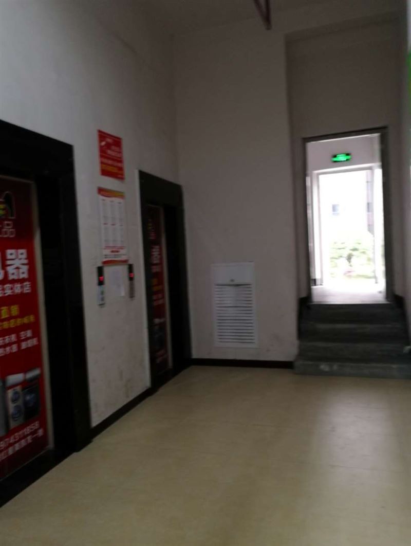华商国际城二楼商铺出租