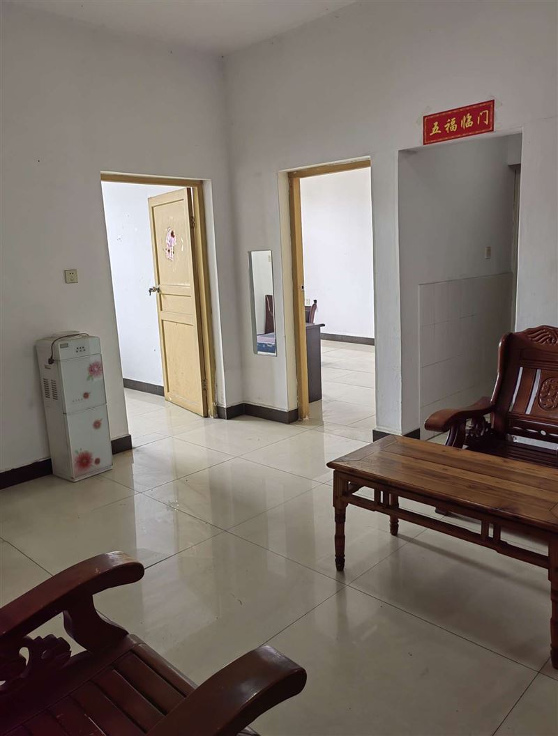 乾州古城对面红绿灯旁两室一厅
