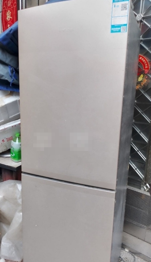 有二手冰箱，展示柜出售