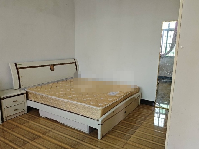 华兴学校对面巷子100米房屋出租
